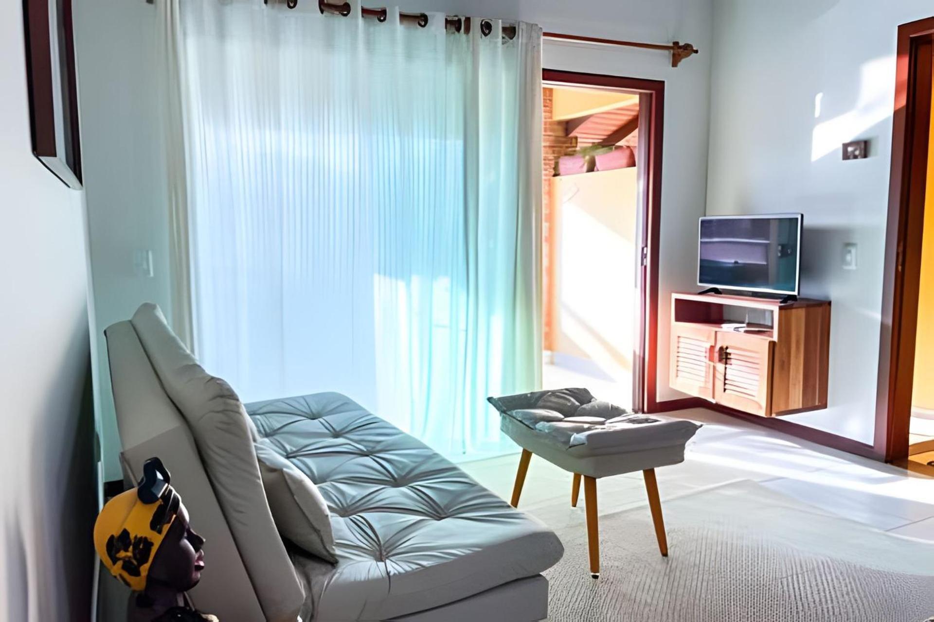 450m Da Taperapuan; 2 Suites; Piscina; Wifi 300 Mbs; 2 Pavimento; Churrasqueira; Estacionamento Gratuito 1 Carro. Holiday home Porto Seguro