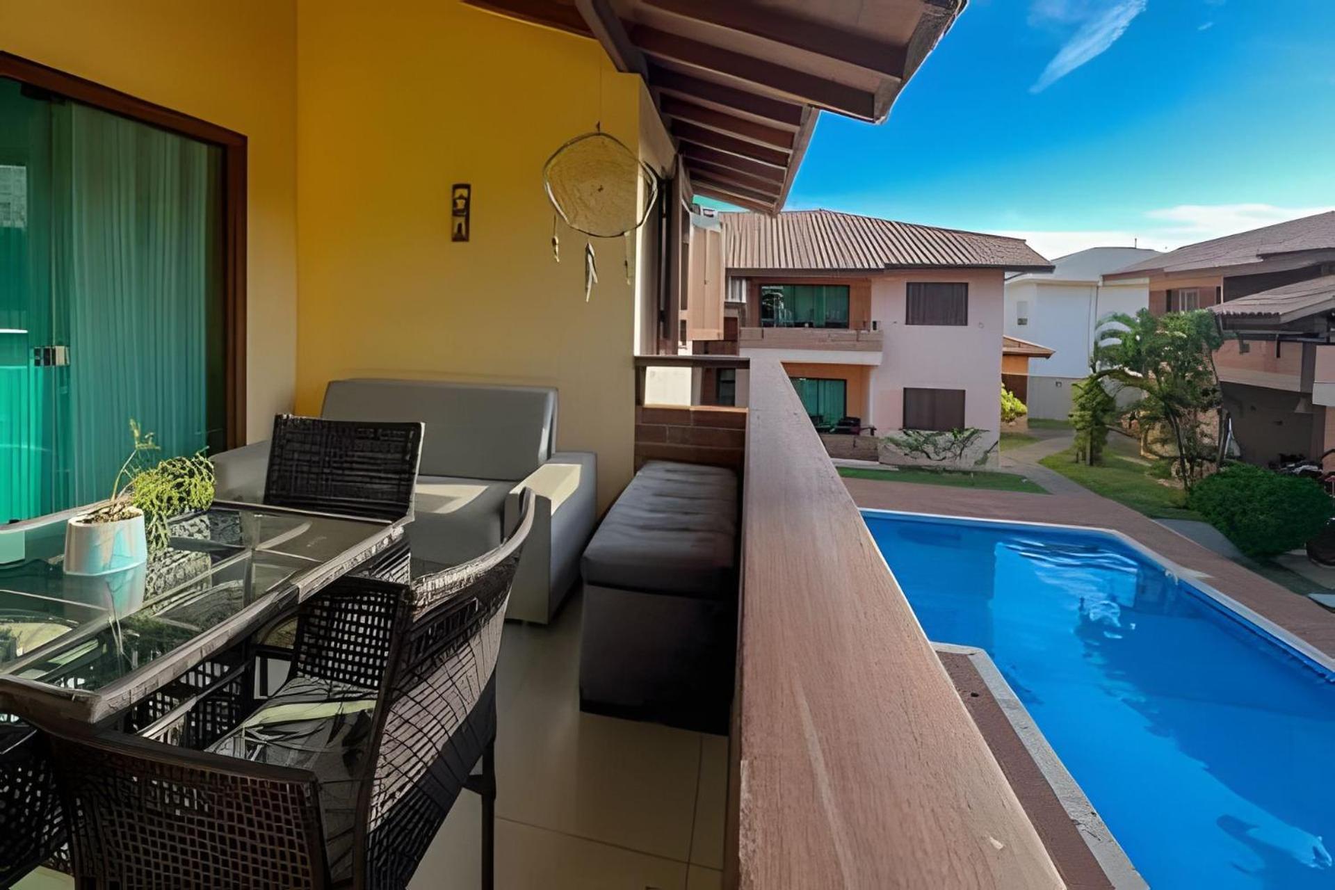 Holiday home 450m Da Taperapuan; 2 Suites; Piscina; Wifi 300 Mbs; 2 Pavimento; Churrasqueira; Estacionamento Gratuito 1 Carro. *