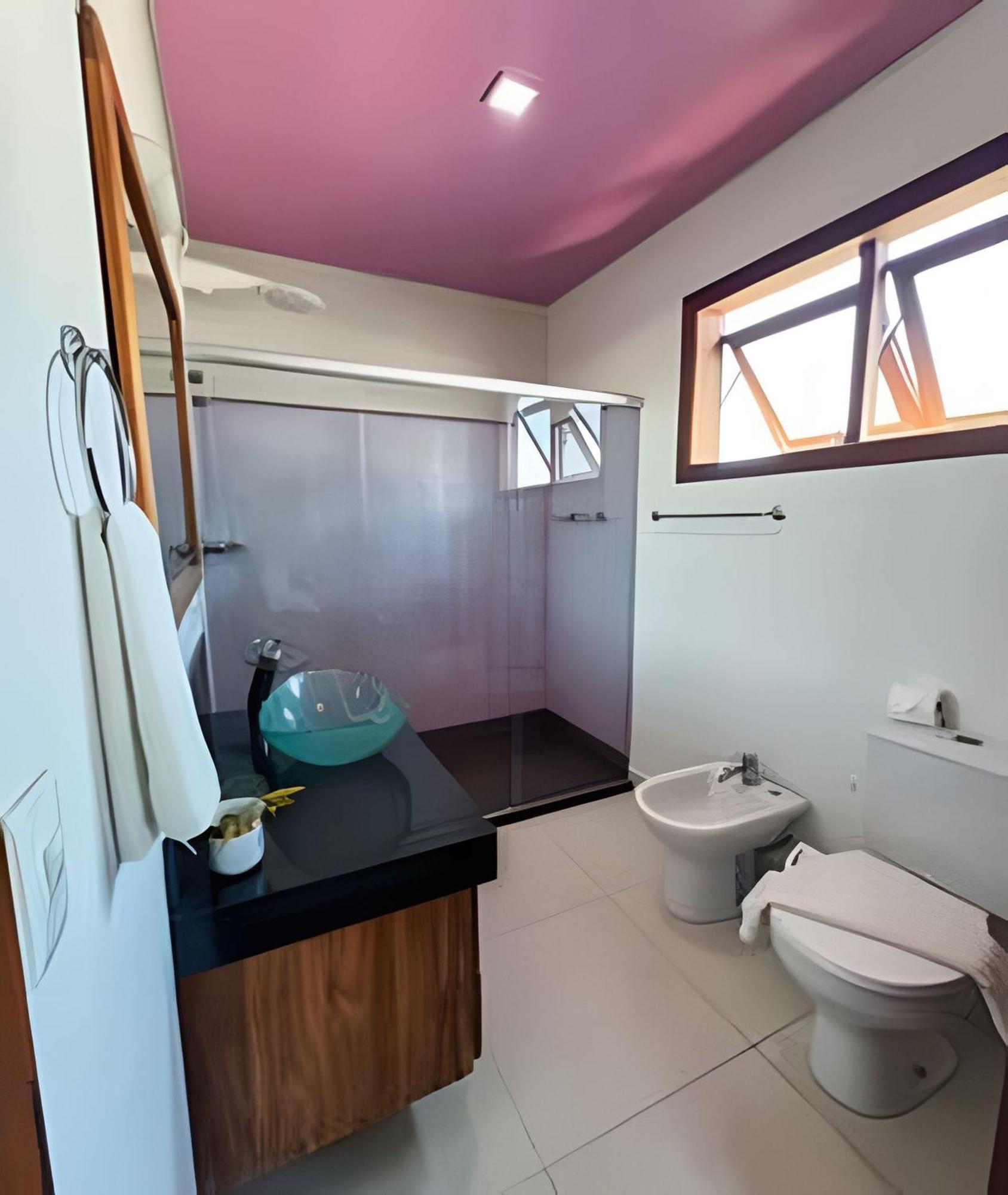 450m Da Taperapuan; 2 Suites; Piscina; Wifi 300 Mbs; 2 Pavimento; Churrasqueira; Estacionamento Gratuito 1 Carro.