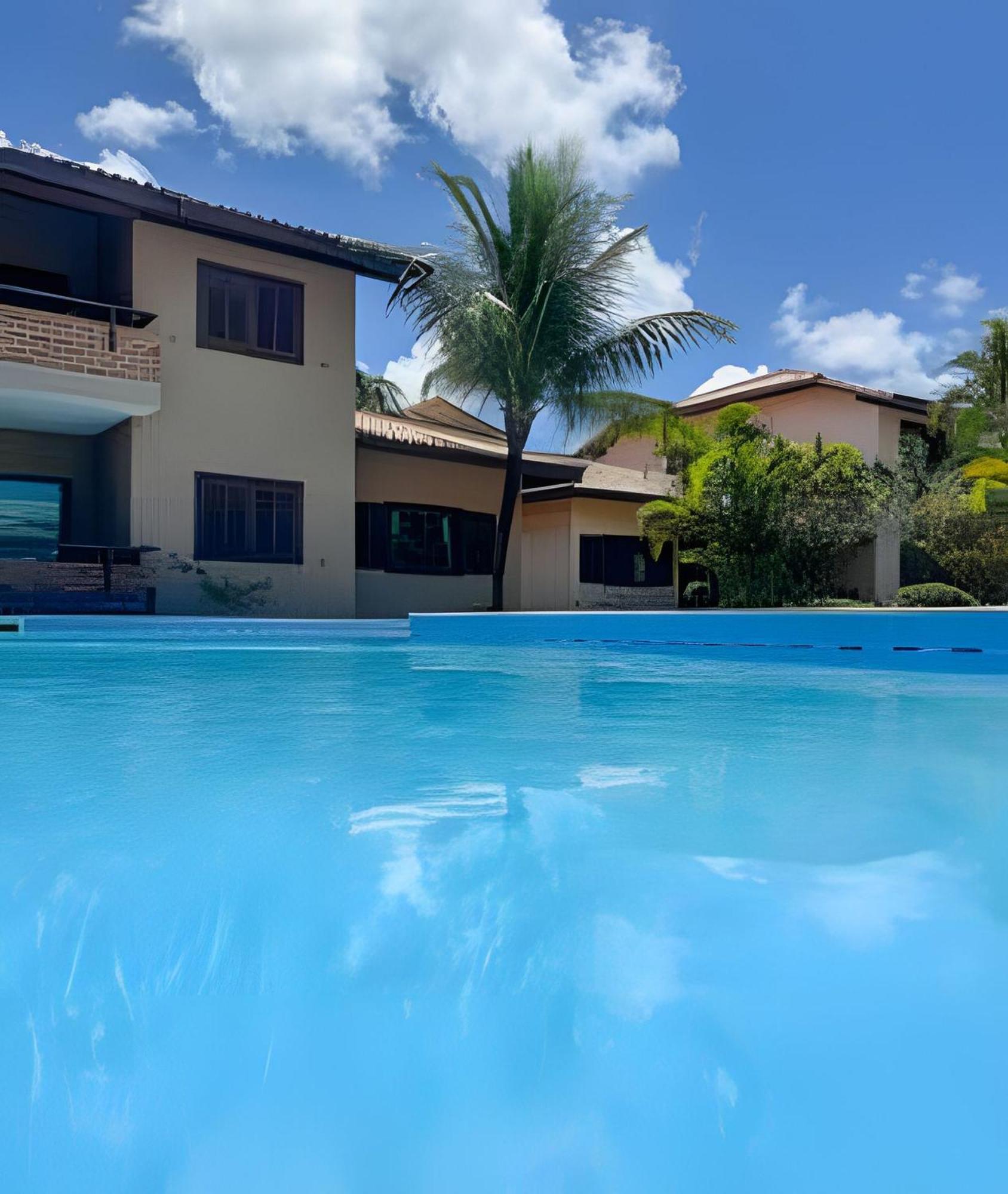Holiday home 450m Da Taperapuan; 2 Suites; Piscina; Wifi 300 Mbs; 2 Pavimento; Churrasqueira; Estacionamento Gratuito 1 Carro.
