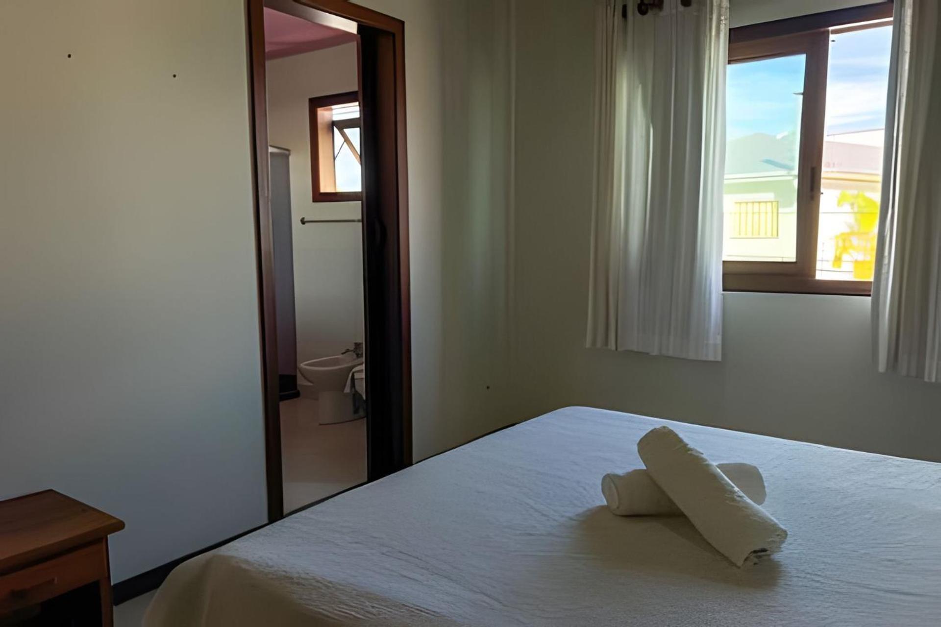 Holiday home 450m Da Taperapuan; 2 Suites; Piscina; Wifi 300 Mbs; 2 Pavimento; Churrasqueira; Estacionamento Gratuito 1 Carro. *